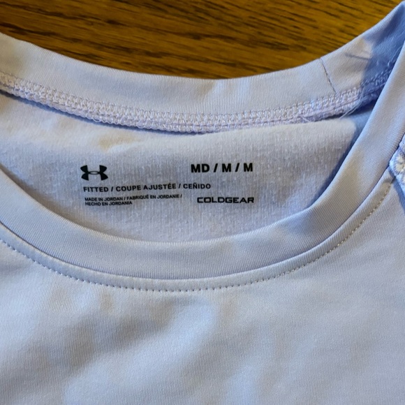 Women's Cold gear Under Armour Long Sleeve size M - Picture 3 of 3